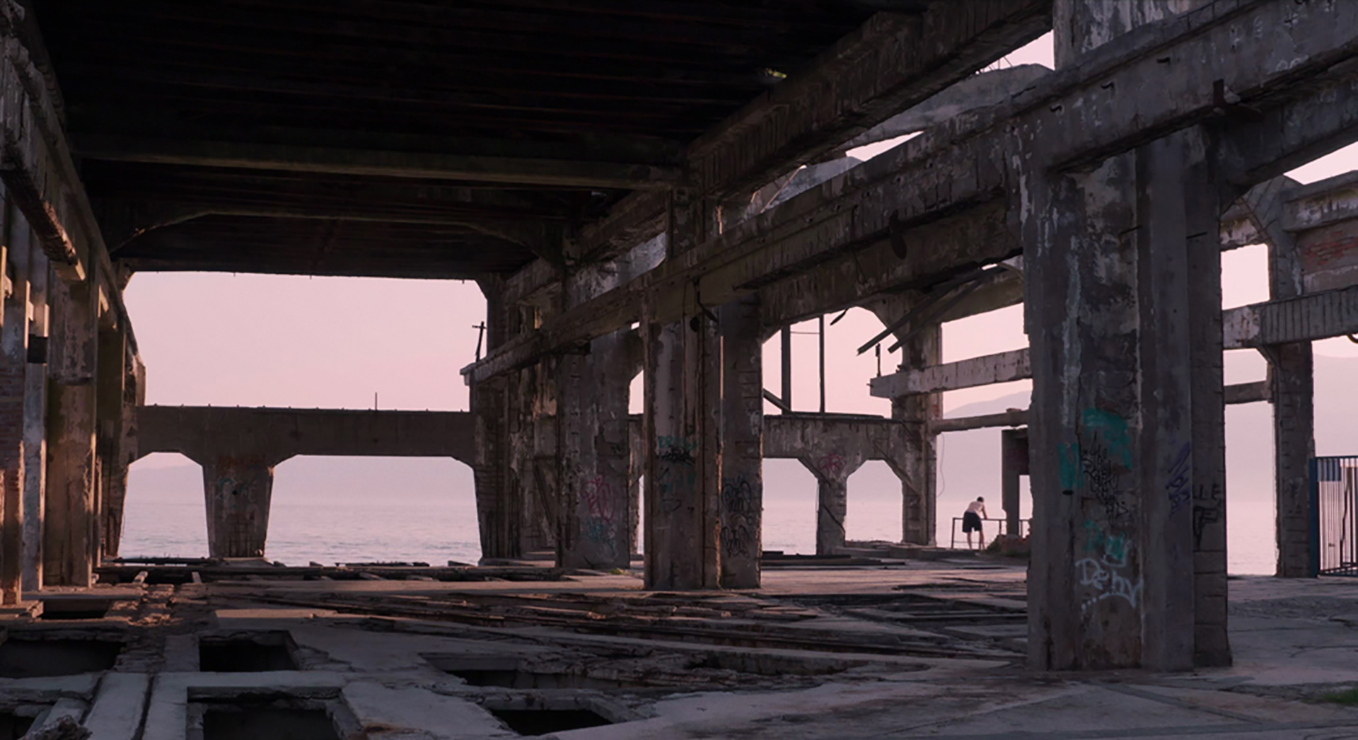 Nevidljivi grad (La materia non conta)